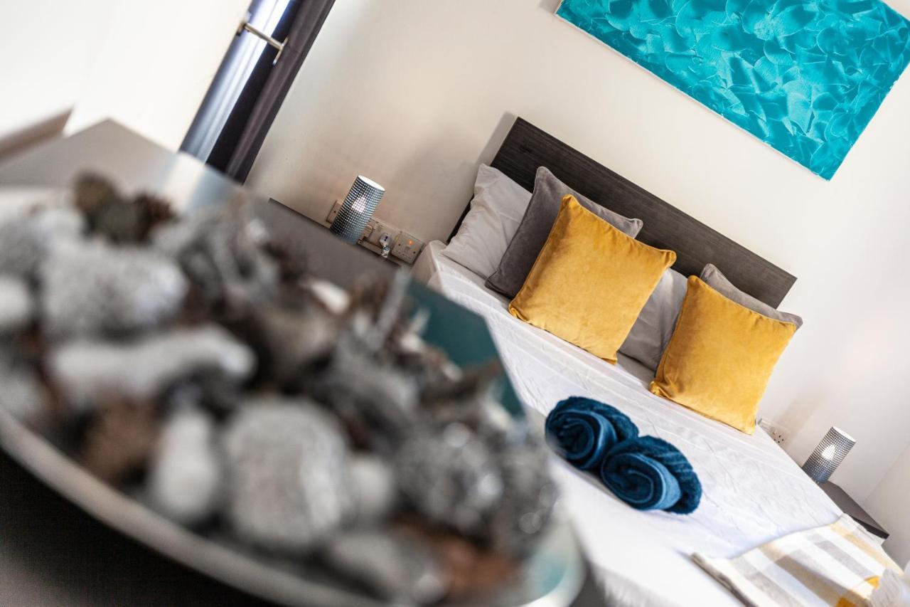 Z4 - Seafront Apartment خليج سانت بول المظهر الخارجي الصورة