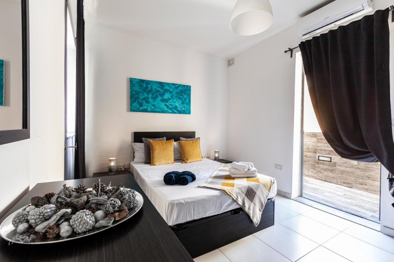 Z4 - Seafront Apartment خليج سانت بول المظهر الخارجي الصورة